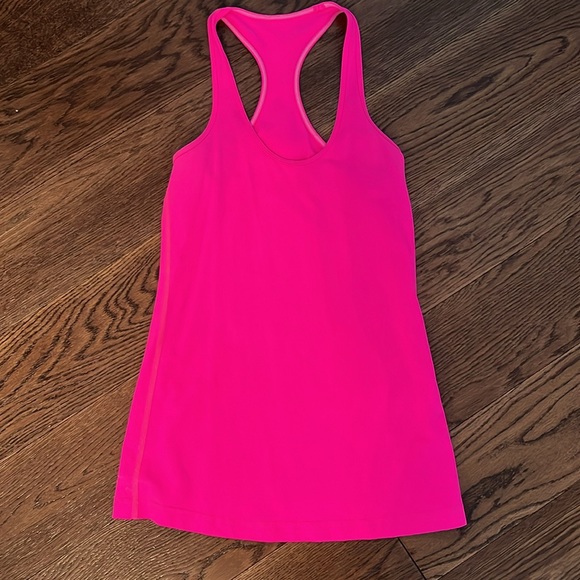 Women’s lululemon tank. Bright pink. Size 6. - Picture 3 of 3